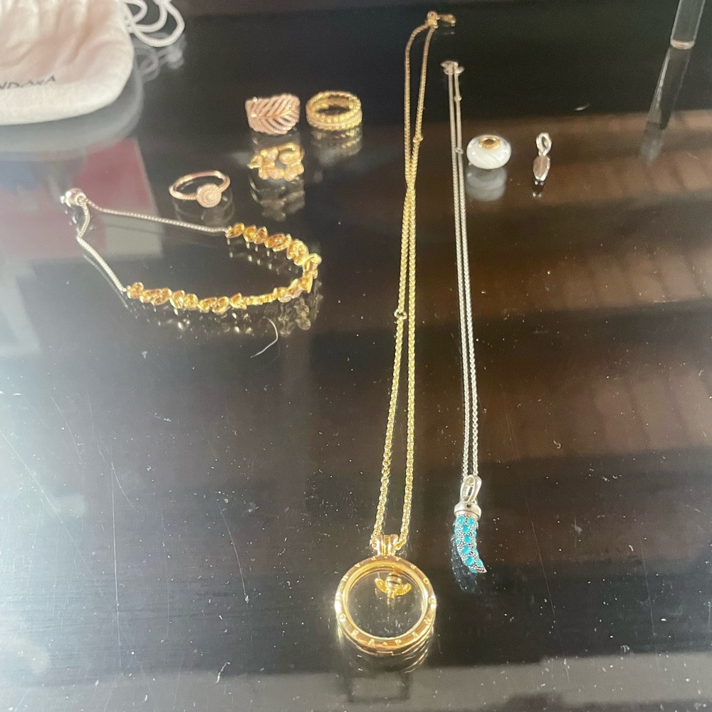 Pandora lot